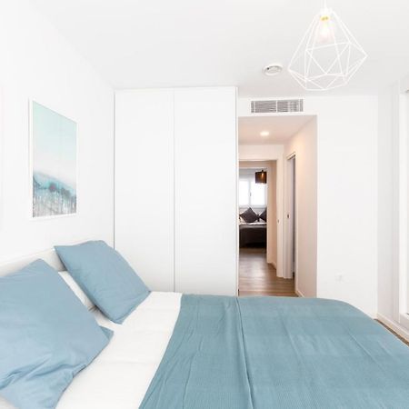 Fabuloso Apartamento Nuevo Con Parking Y Piscina مالقة المظهر الخارجي الصورة
