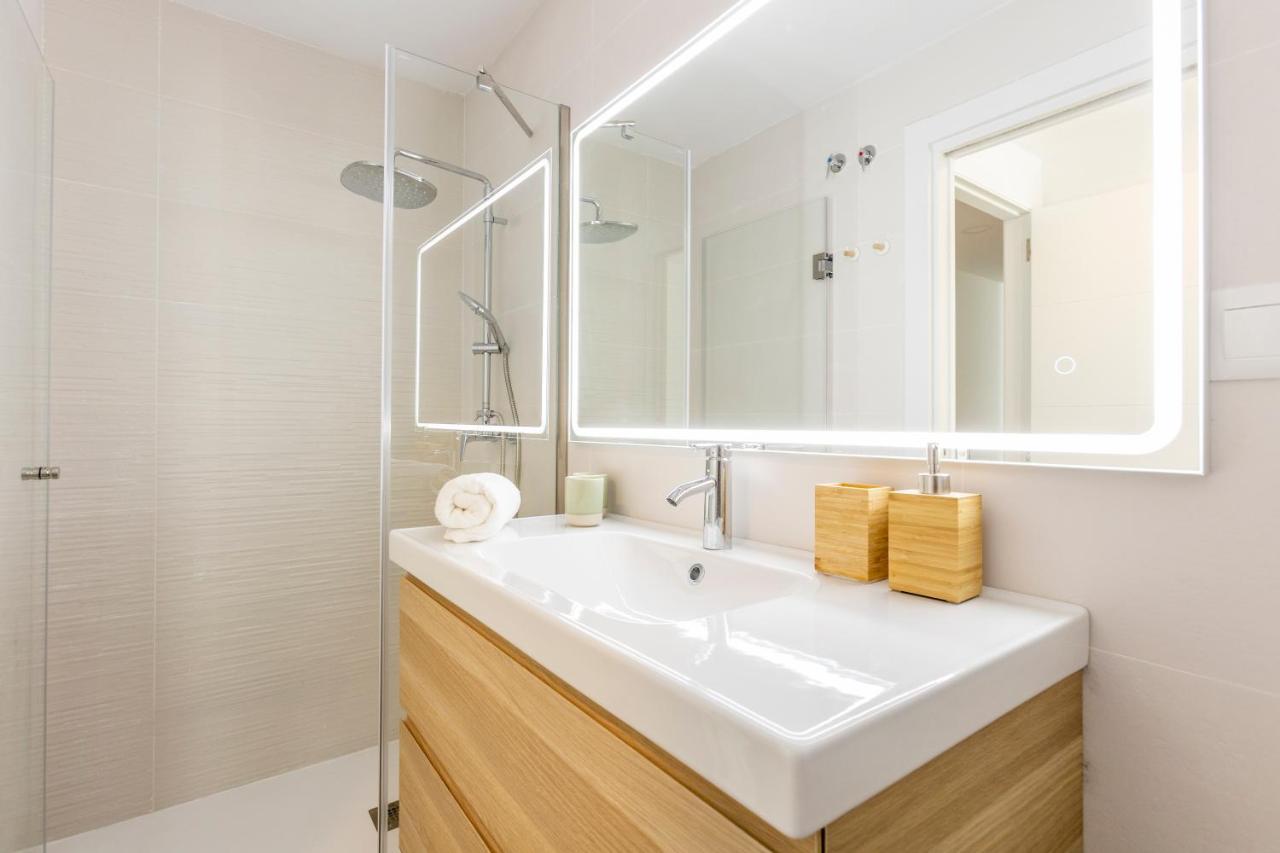 Fabuloso Apartamento Nuevo Con Parking Y Piscina مالقة المظهر الخارجي الصورة