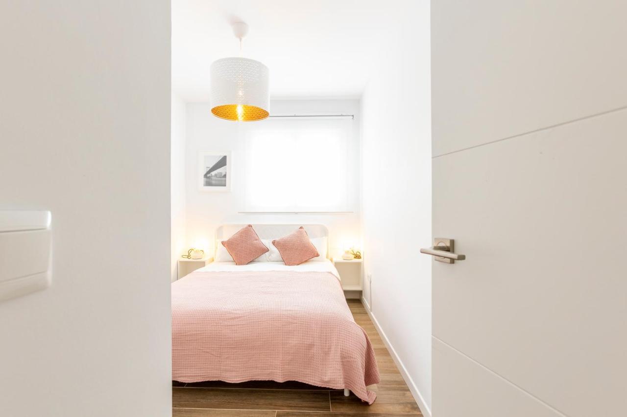 Fabuloso Apartamento Nuevo Con Parking Y Piscina مالقة المظهر الخارجي الصورة